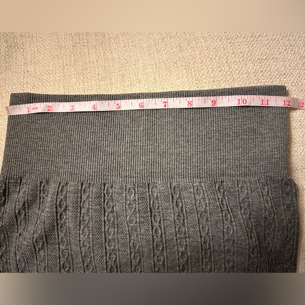 Gray Cable Knit Leggings - Picture 4 of 5